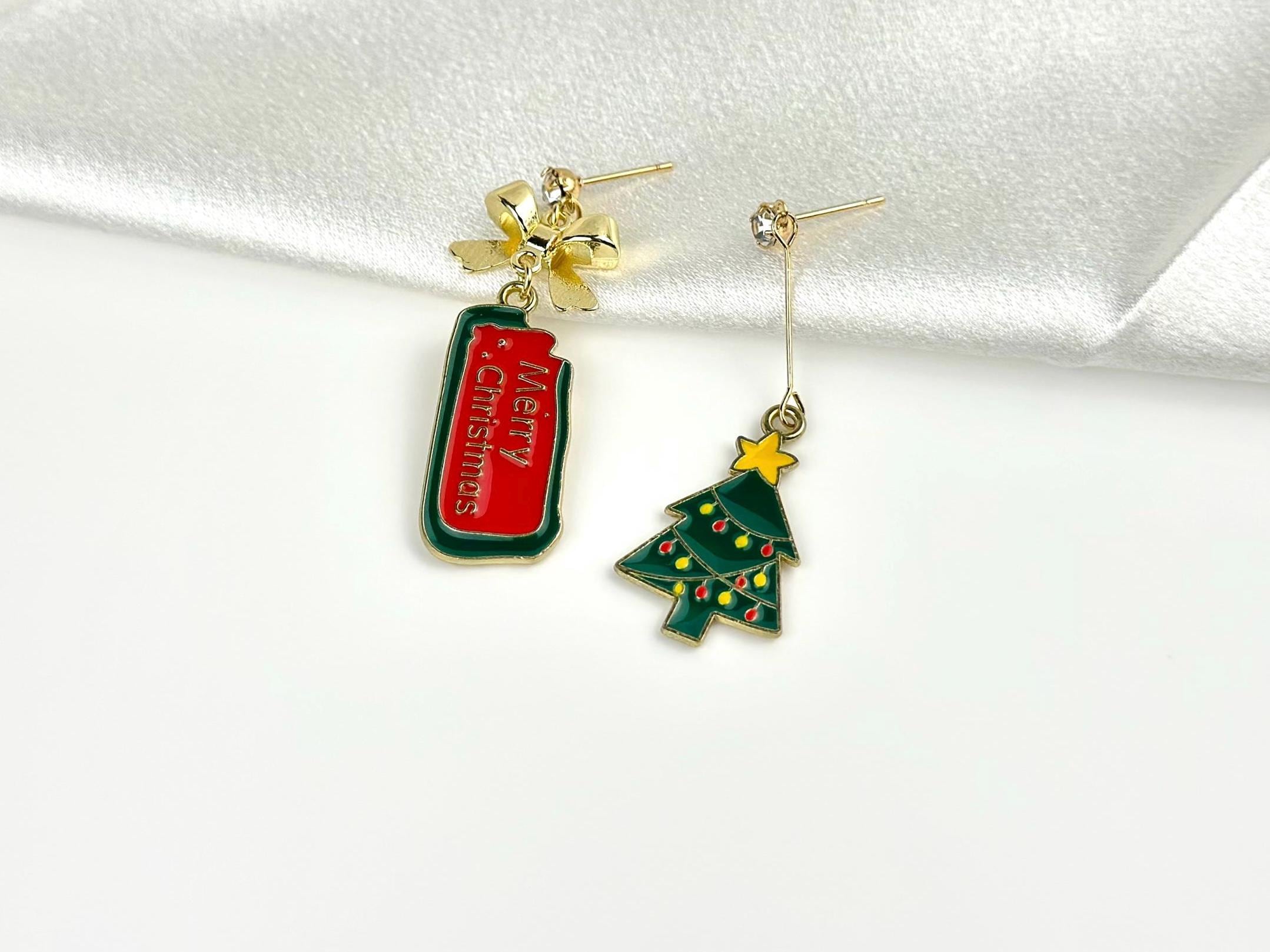 Merry Christmas Earrings, Christmas Gift, Christmas Tree Dangle Earrings, Holiday Party, Stocking Stuffers, Christmas jewelry Gift for Her